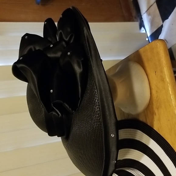 Mr. Hi's Classic Black Hat and Unbranded Black and White Hat - Picture 2 of 5